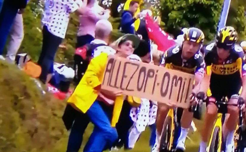 Tour de France de cyclisme : la spectatrice à la pancarte a été condamnée.